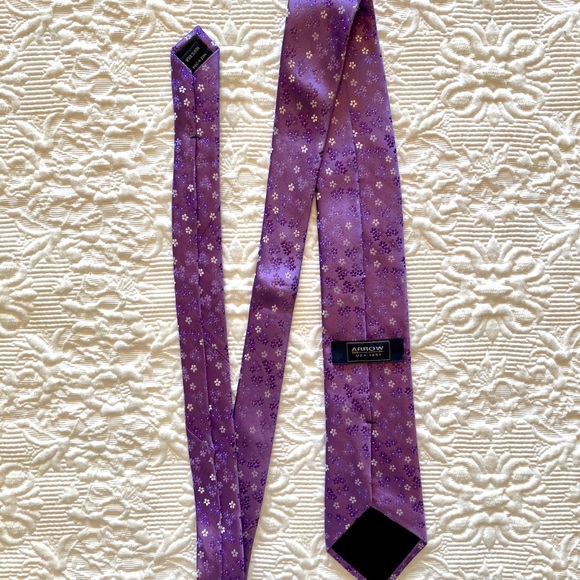 Men’s ‘Arrow’ Tie - Picture 4 of 8